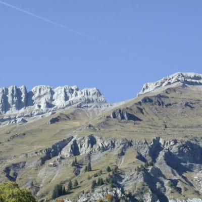 La porte des Aravis en été